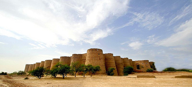 Форт Деравар в Пакистане (9 фото)