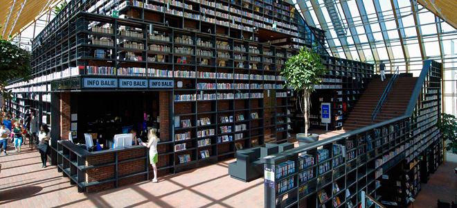 Библиотека «Книжная гора» в Голландии (7 фото)
