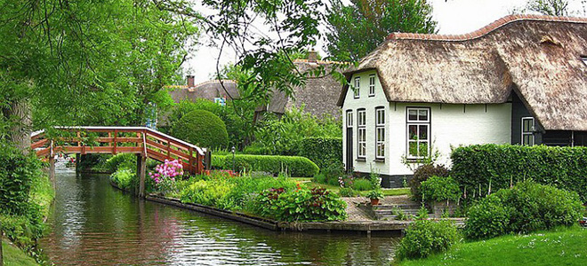Живописная деревня Гитхорн в Голландии (15 фото)