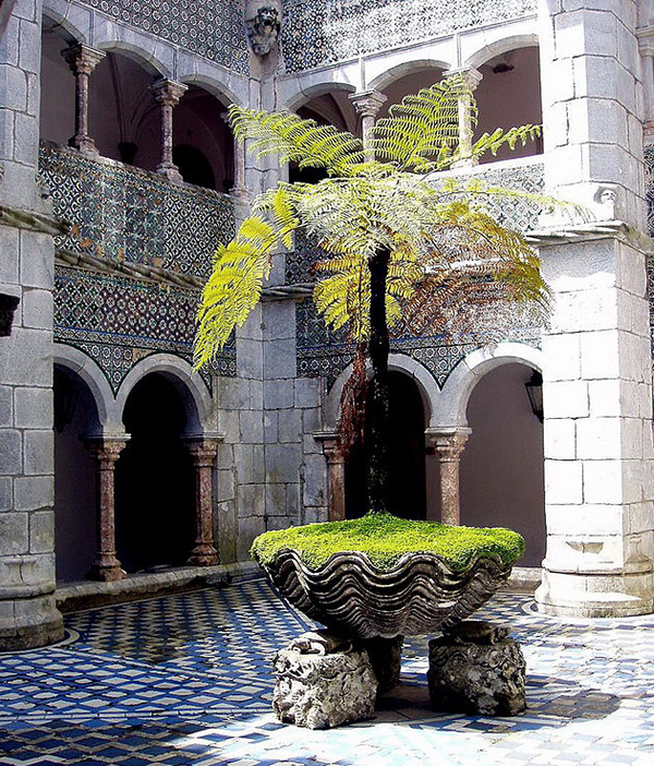 Дворец Пена в Португалии