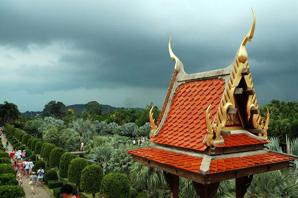 Тропический сад Нонг Нуч в Таиланде