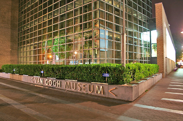 Музей Винсента ван Гога в Амстердаме