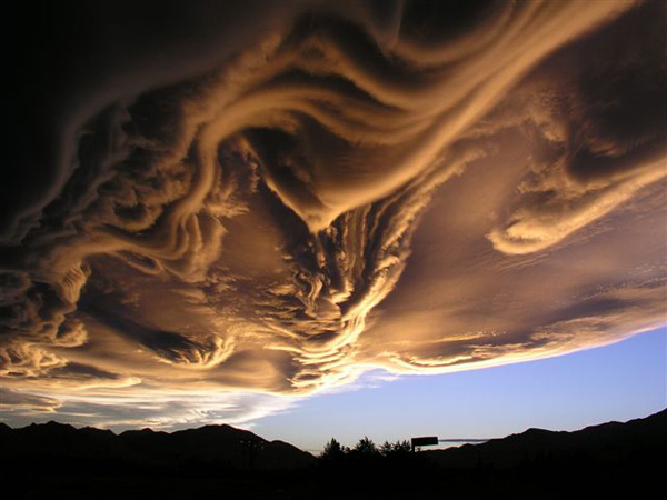 Красивые и зловещие облака Асператус