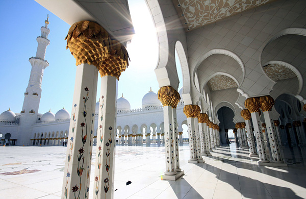 Белая мечеть шейха Заида в ОАЭ
