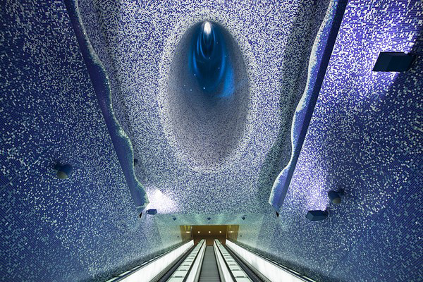 Станция метро Толедо в Неаполе