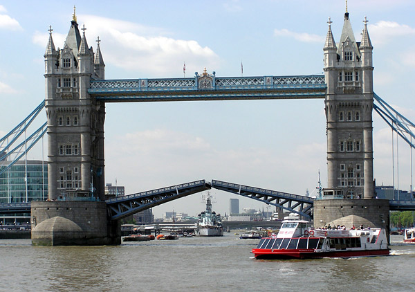 Тауэрский мост как символ Лондона