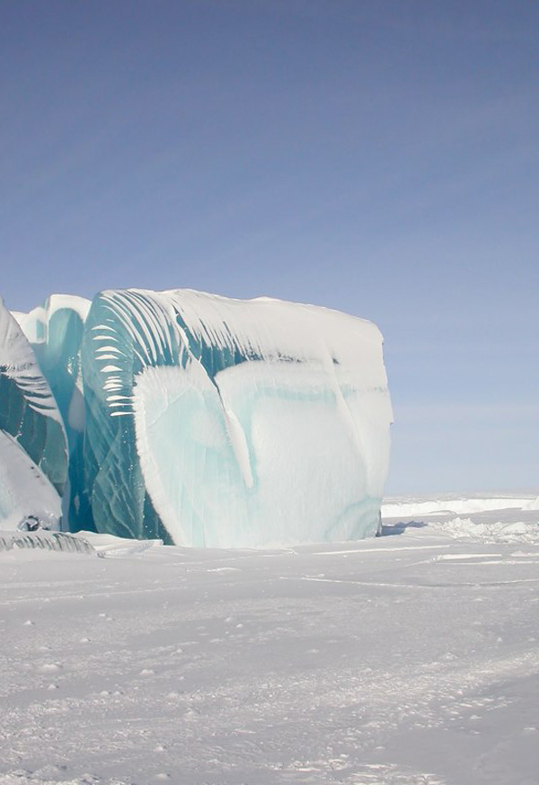 Замерзшие волны Антарктиды