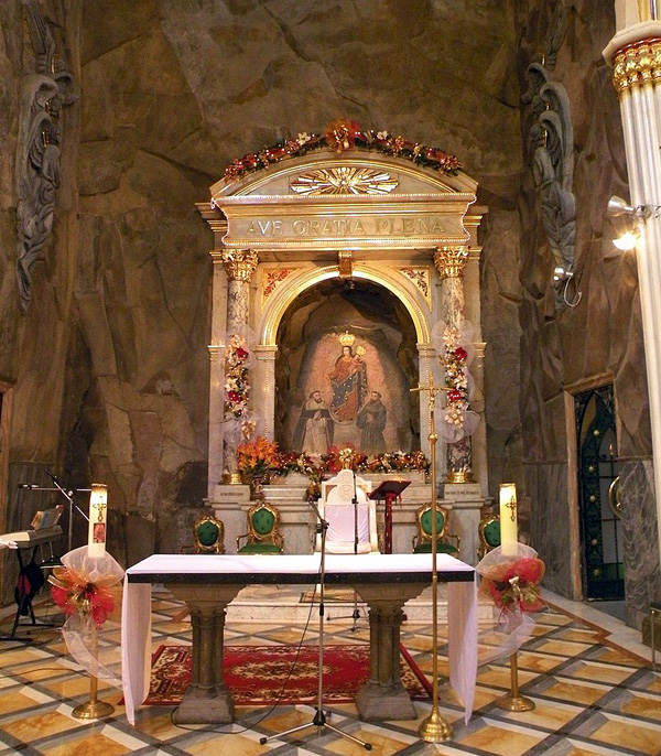 Красивейшая католическая церковь Лас-Лахас