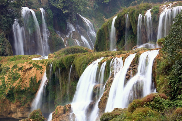 Красивейший водопад Детиан