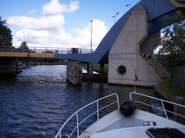 Подъемный мост Слауэрхоф в Нидерландах