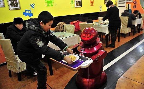 Ресторан роботов в китайском городе Харбин