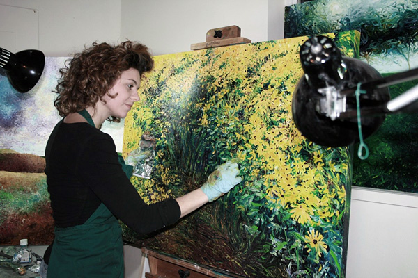 Айрис Скотт и ее картины пальцами