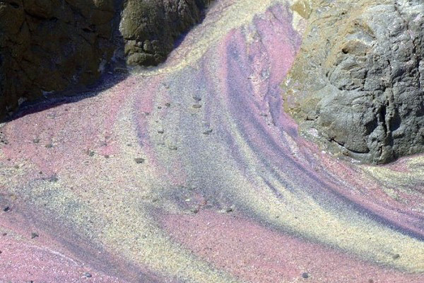 Фиолетовый пляж Пфайффер Бич