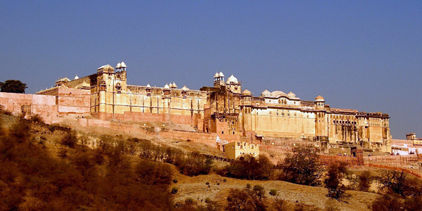 Форт Амбер в пригороде Джайпура