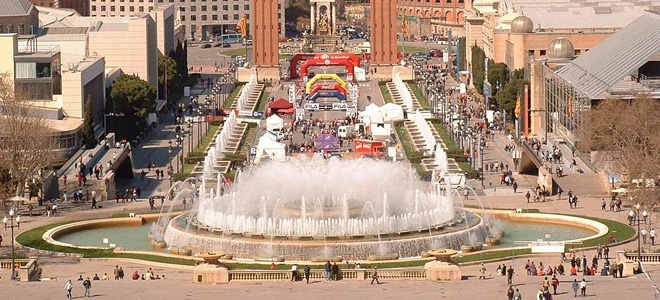 Магический фонтан Монжуик в Барселоне (11 фото)