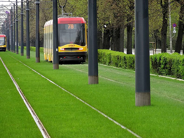 Газоны на трамвайных путях в Европе